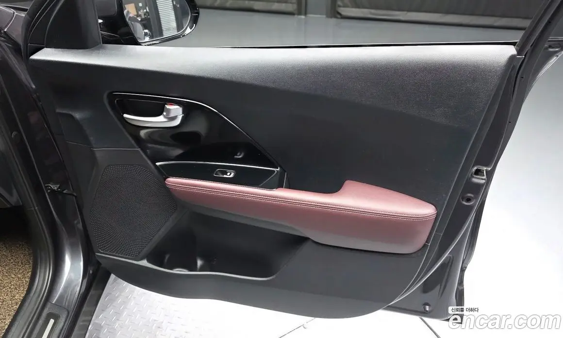 Kia Niro 2021 1.6 автомат (гидро), фото 14 Kia Niro 2021 1.6 автомат (гидро), фото 14