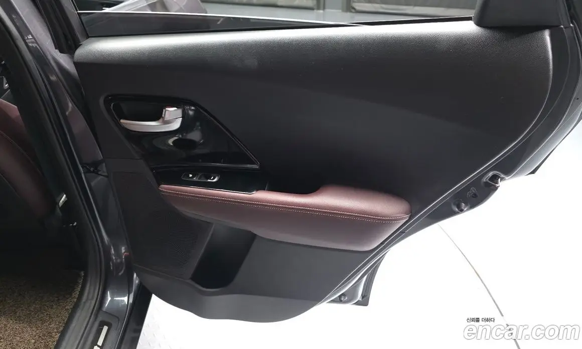 Kia Niro 2021 1.6 автомат (гидро), фото 15 Kia Niro 2021 1.6 автомат (гидро), фото 15