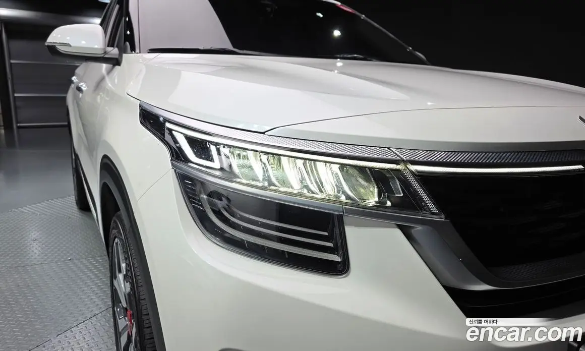 Kia Seltos 2022 1.6 автомат (гидро), фото 8 Kia Seltos 2022 1.6 автомат (гидро), фото 8