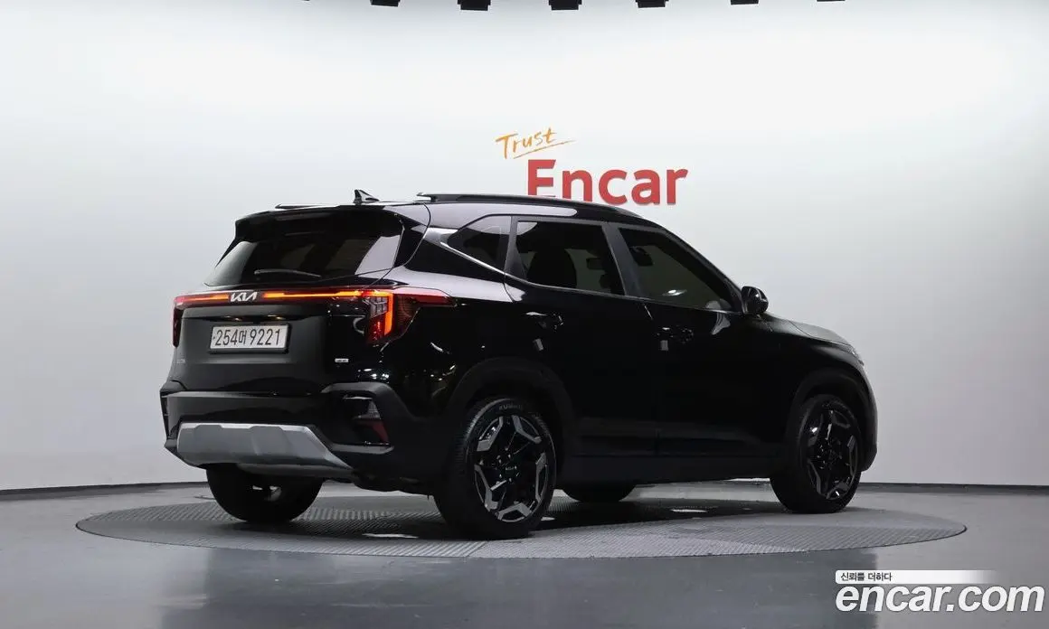 Kia Seltos 2023 1.6 автомат (гидро), фото 2 Kia Seltos 2023 1.6 автомат (гидро), фото 2