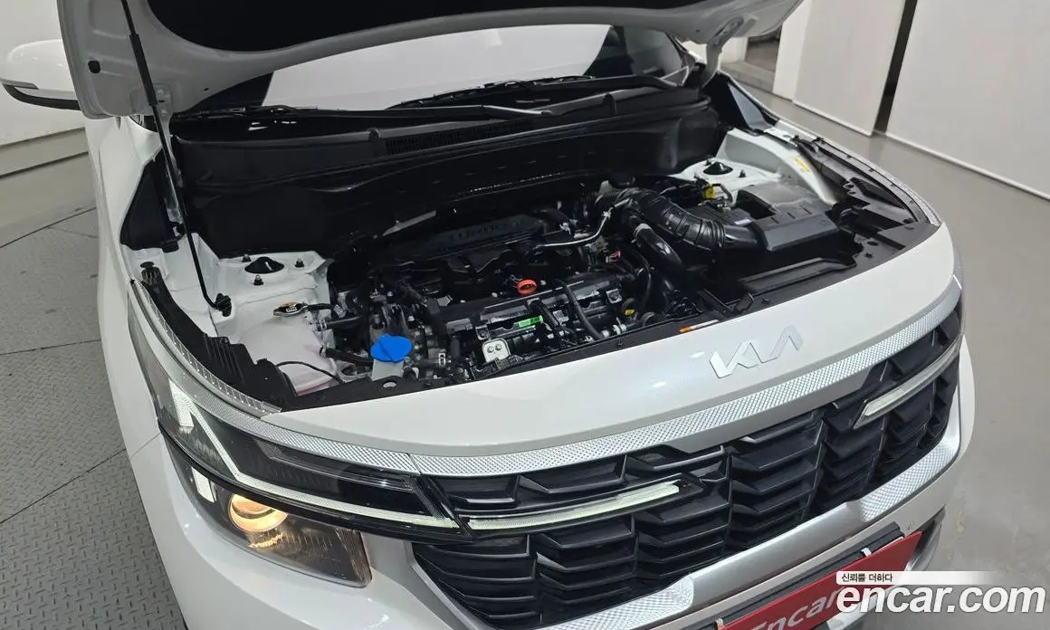 Kia Seltos 2024 1.6 автомат (гидро), фото 6 Kia Seltos 2024 1.6 автомат (гидро), фото 6