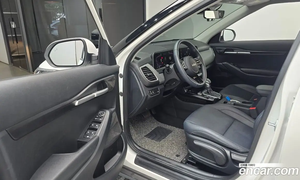 Kia Seltos 2024 1.6 автомат (гидро), фото 10 Kia Seltos 2024 1.6 автомат (гидро), фото 10
