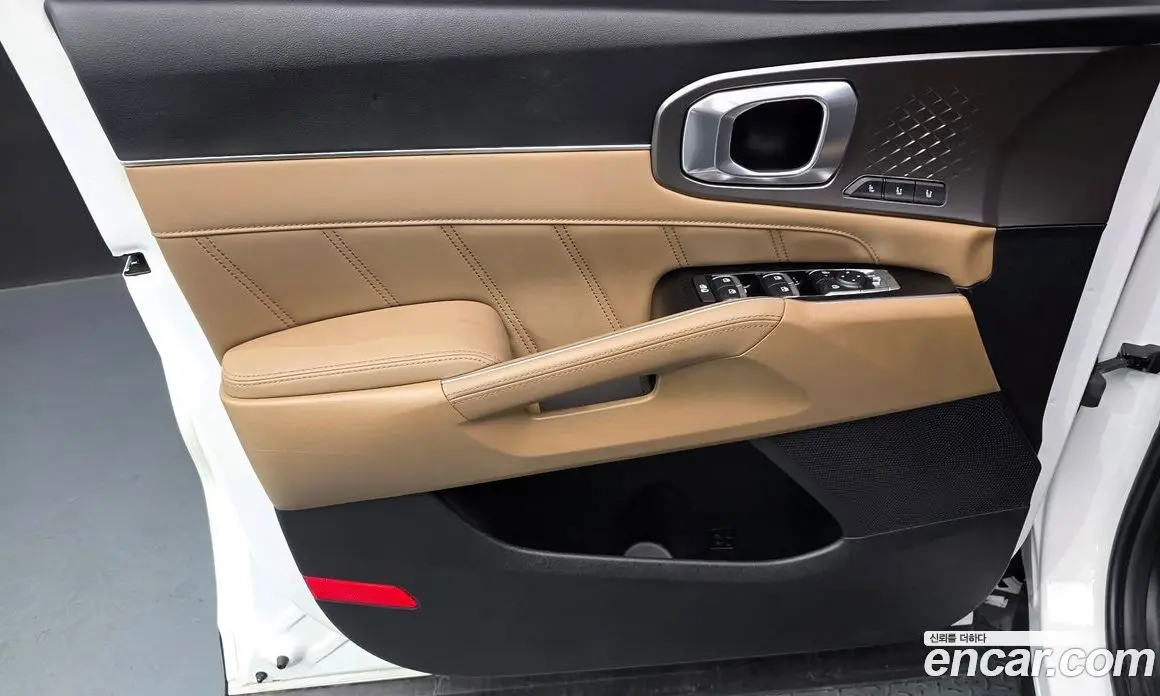 Kia Sorento 2024 1.6 автомат (гидро), фото 14 Kia Sorento 2024 1.6 автомат (гидро), фото 14