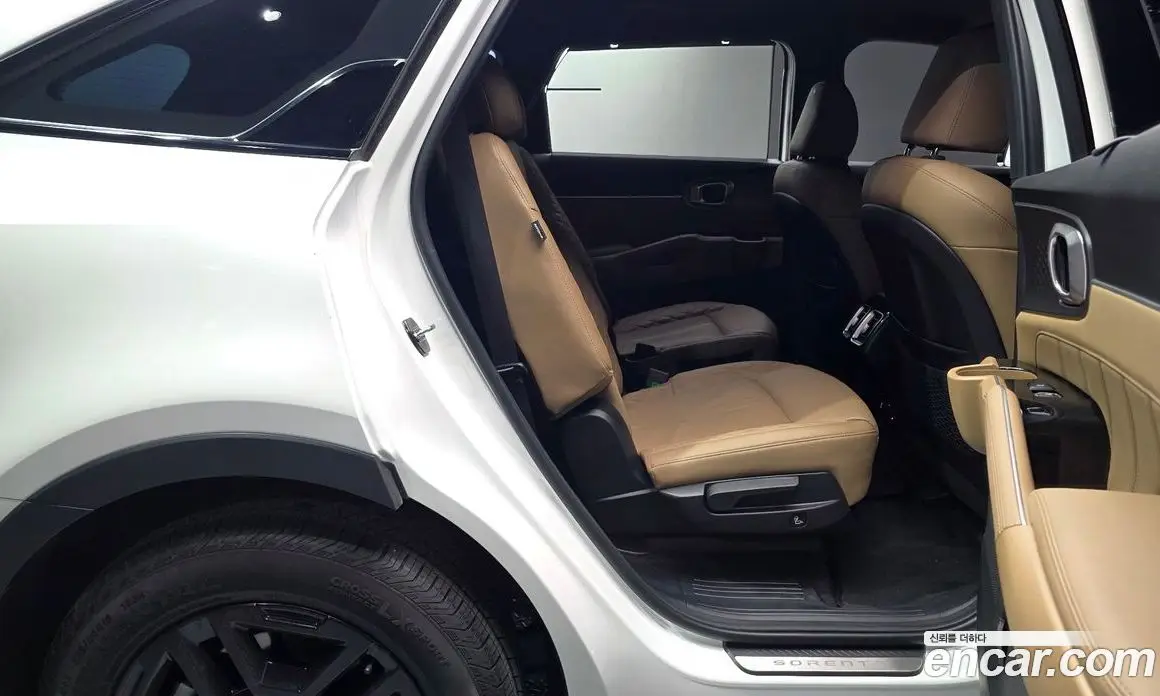 Kia Sorento 2024 1.6 автомат (гидро), фото 17 Kia Sorento 2024 1.6 автомат (гидро), фото 17