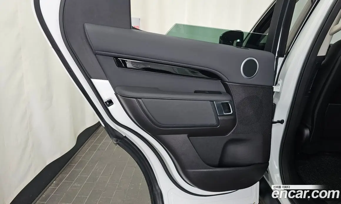 Land Rover Discovery 2019 3.0 автомат (гидро), фото 15 Land Rover Discovery 2019 3.0 автомат (гидро), фото 15