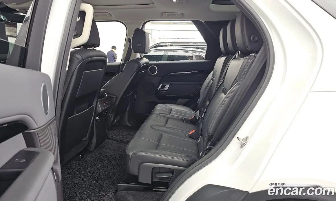 Land Rover Discovery 2019 3.0 автомат (гидро), фото 16 Land Rover Discovery 2019 3.0 автомат (гидро), фото 16