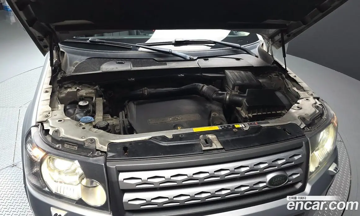 Land Rover Freelander 2012 2.2 автомат (гидро), фото 6 Land Rover Freelander 2012 2.2 автомат (гидро), фото 6