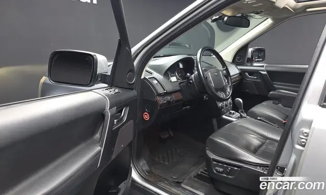 Land Rover Freelander 2012 2.2 автомат (гидро), миниатюра 10 Land Rover Freelander 2012 2.2 автомат (гидро), миниатюра 10