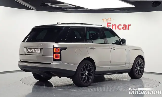Land Rover Range Rover 2018 4.4 автомат (гидро), миниатюра 2 Land Rover Range Rover 2018 4.4 автомат (гидро), миниатюра 2