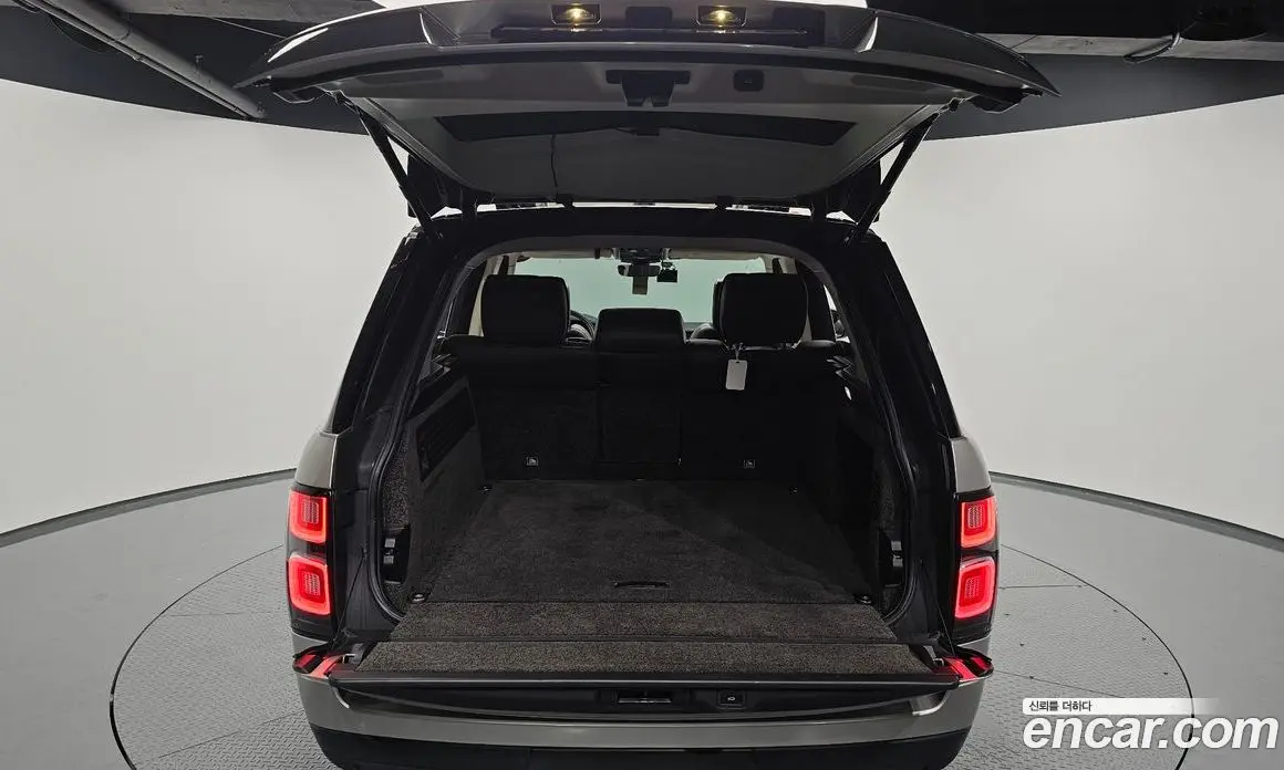 Land Rover Range Rover 2018 4.4 автомат (гидро), фото 20 Land Rover Range Rover 2018 4.4 автомат (гидро), фото 20