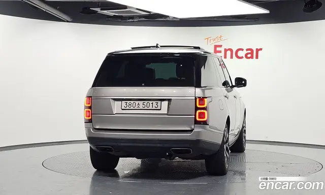 Land Rover Range Rover 2018 4.4 автомат (гидро), миниатюра 4 Land Rover Range Rover 2018 4.4 автомат (гидро), миниатюра 4