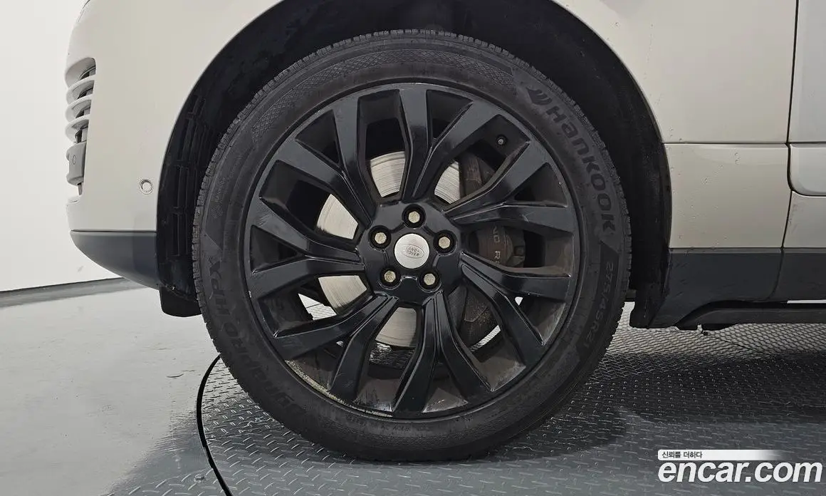 Land Rover Range Rover 2018 4.4 автомат (гидро), фото 5 Land Rover Range Rover 2018 4.4 автомат (гидро), фото 5