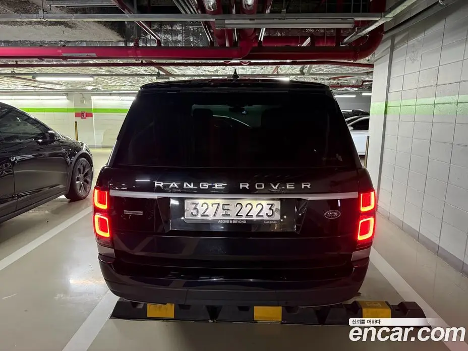Land Rover Range Rover 2020 4.4 автомат (гидро), фото 3