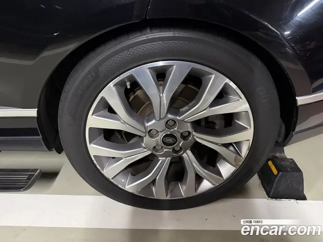 Land Rover Range Rover 2020 4.4 автомат (гидро), миниатюра 5