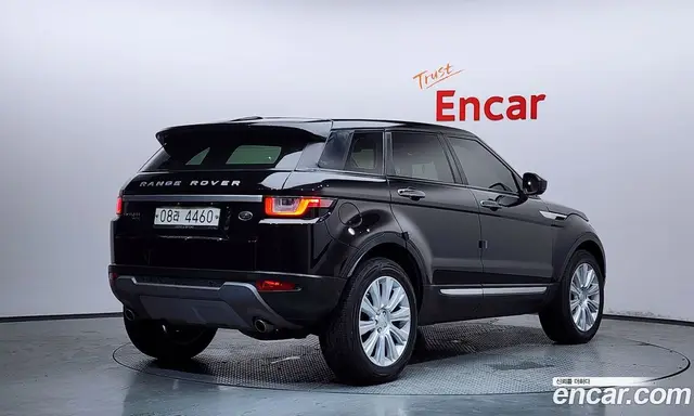 Land Rover Range Rover Evoque 2017 2.0 автомат (гидро), миниатюра 2 Land Rover Range Rover Evoque 2017 2.0 автомат (гидро), миниатюра 2
