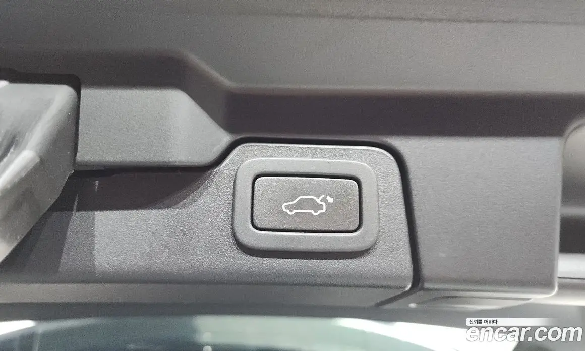 Land Rover Range Rover Evoque 2017 2.0 автомат (гидро), фото 17 Land Rover Range Rover Evoque 2017 2.0 автомат (гидро), фото 17
