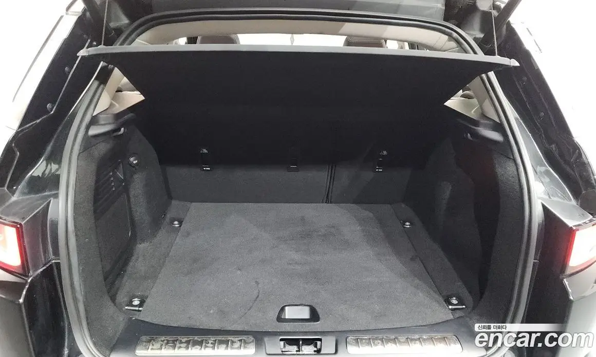 Land Rover Range Rover Evoque 2017 2.0 автомат (гидро), фото 18 Land Rover Range Rover Evoque 2017 2.0 автомат (гидро), фото 18