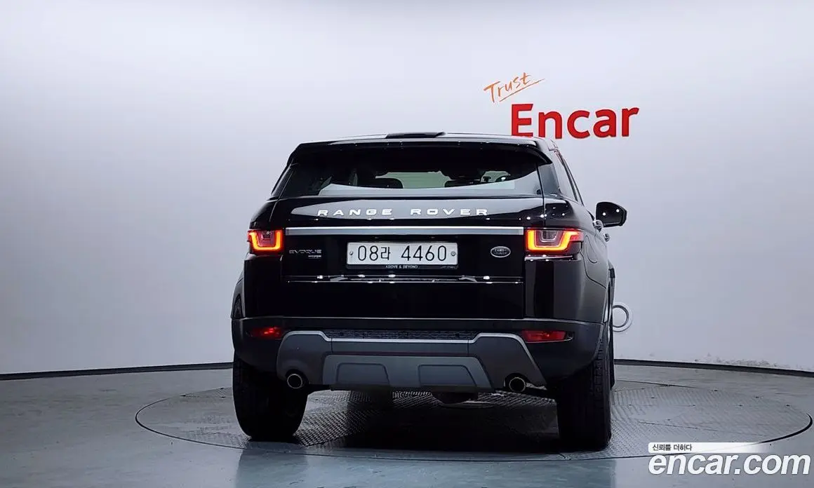 Land Rover Range Rover Evoque 2017 2.0 автомат (гидро), фото 4 Land Rover Range Rover Evoque 2017 2.0 автомат (гидро), фото 4