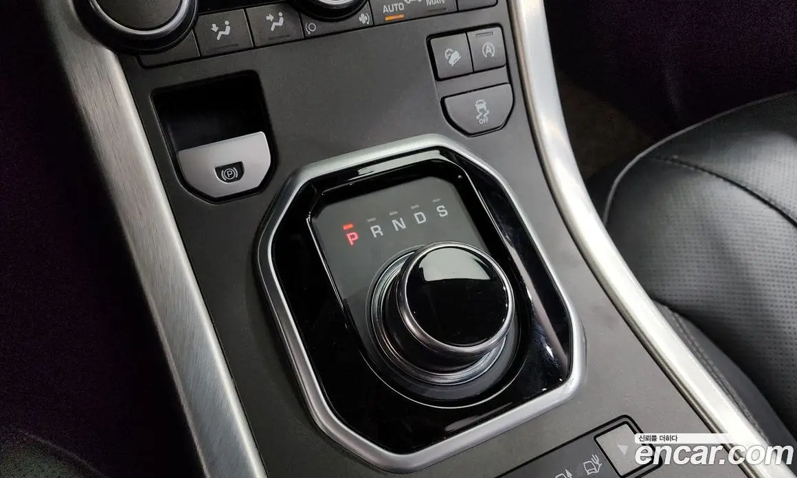 Land Rover Range Rover Evoque 2017 2.0 автомат (гидро), фото 9 Land Rover Range Rover Evoque 2017 2.0 автомат (гидро), фото 9
