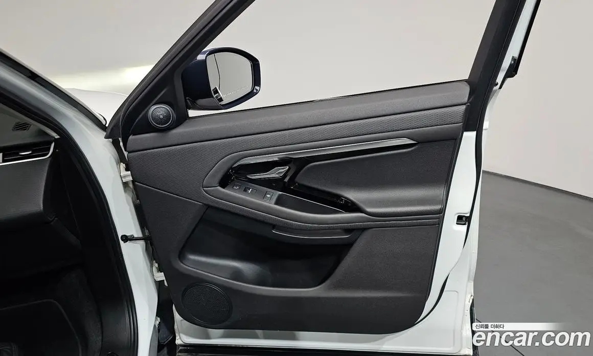 Land Rover Range Rover Evoque 2019 2.0 автомат (гидро), фото 13 Land Rover Range Rover Evoque 2019 2.0 автомат (гидро), фото 13