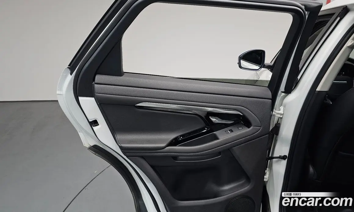Land Rover Range Rover Evoque 2019 2.0 автомат (гидро), фото 14 Land Rover Range Rover Evoque 2019 2.0 автомат (гидро), фото 14