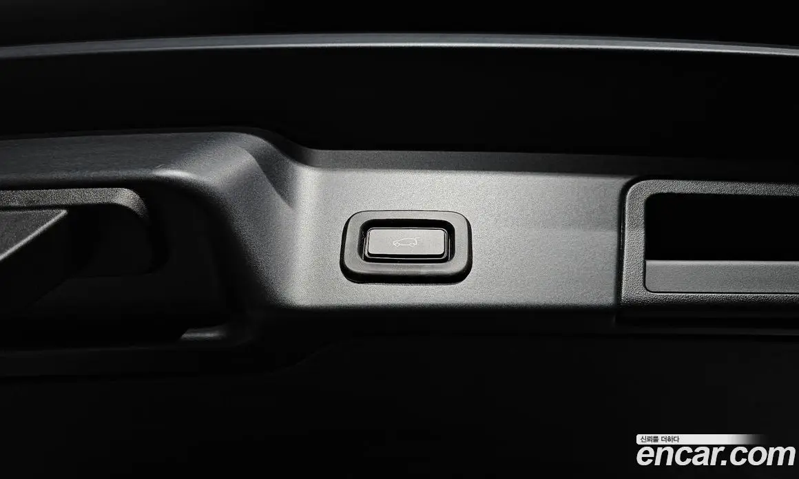 Land Rover Range Rover Evoque 2019 2.0 автомат (гидро), фото 18 Land Rover Range Rover Evoque 2019 2.0 автомат (гидро), фото 18
