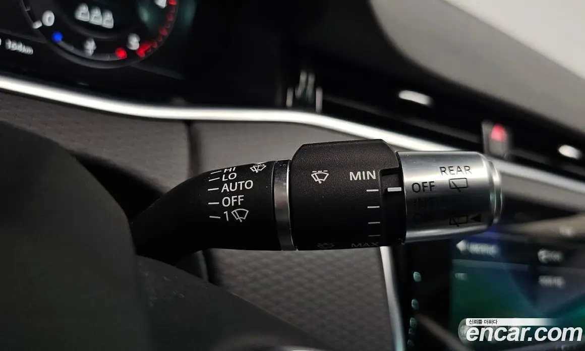 Land Rover Range Rover Evoque 2019 2.0 автомат (гидро), фото 21 Land Rover Range Rover Evoque 2019 2.0 автомат (гидро), фото 21