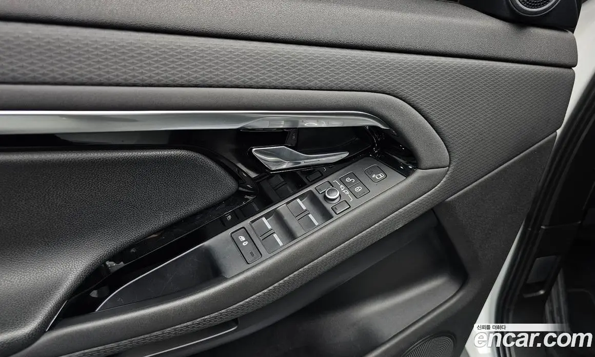 Land Rover Range Rover Evoque 2019 2.0 автомат (гидро), фото 23 Land Rover Range Rover Evoque 2019 2.0 автомат (гидро), фото 23