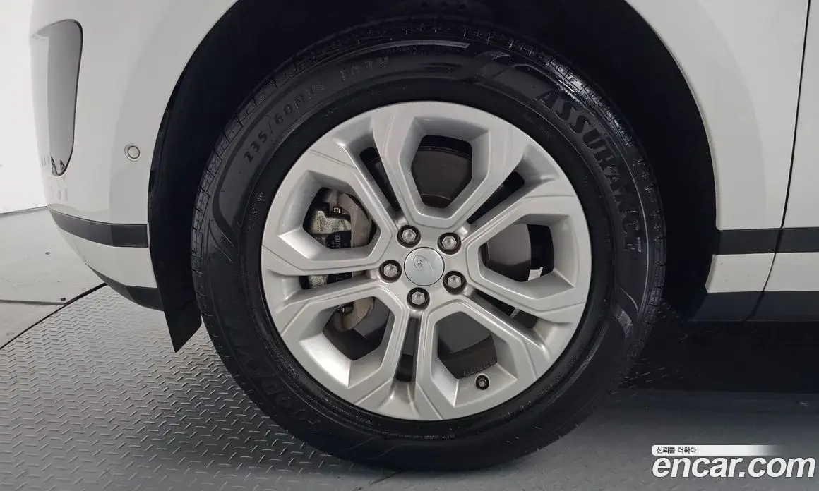 Land Rover Range Rover Evoque 2019 2.0 автомат (гидро), фото 4 Land Rover Range Rover Evoque 2019 2.0 автомат (гидро), фото 4