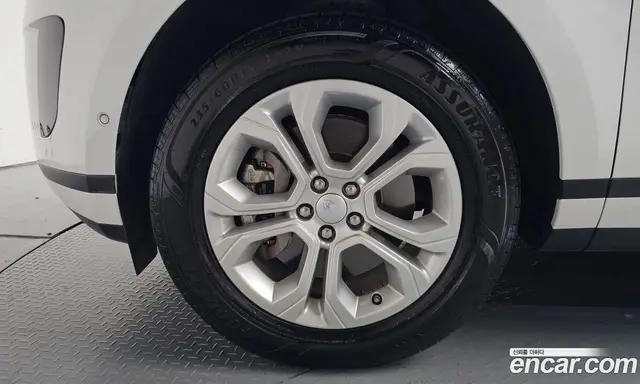 Land Rover Range Rover Evoque 2019 2.0 автомат (гидро), миниатюра 4 Land Rover Range Rover Evoque 2019 2.0 автомат (гидро), миниатюра 4