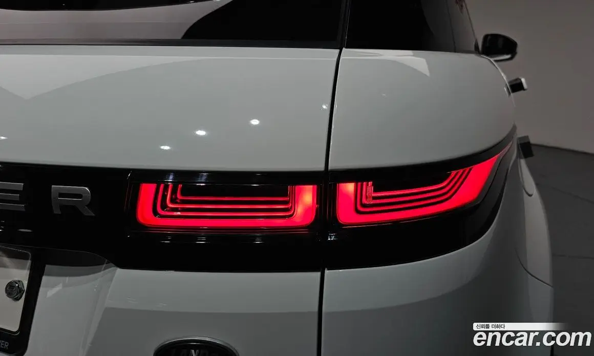 Land Rover Range Rover Evoque 2019 2.0 автомат (гидро), фото 8 Land Rover Range Rover Evoque 2019 2.0 автомат (гидро), фото 8