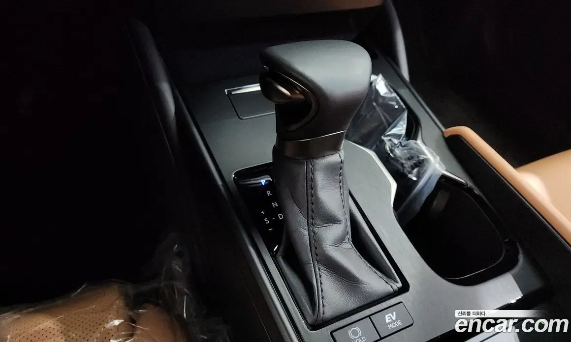 Lexus ES 2024 2.5 автомат (гидро), фото 12