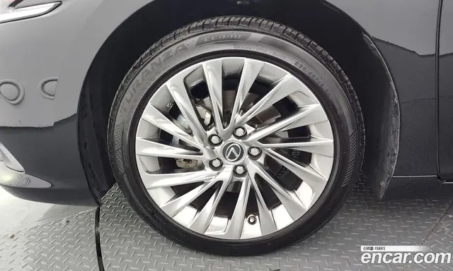 Lexus ES 2024 2.5 автомат (гидро), миниатюра 5