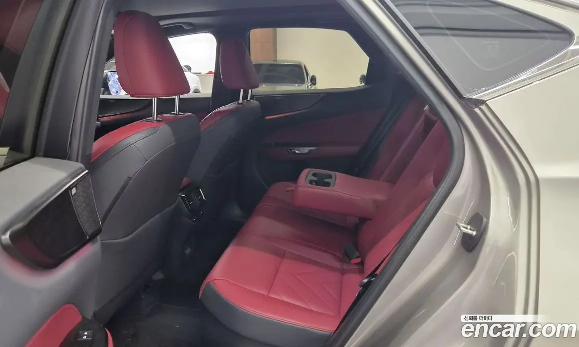Lexus NX 2025 2.5 автомат (вариатор), фото 11