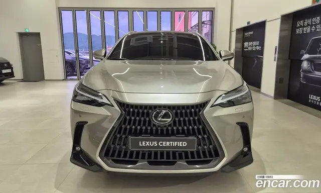 Lexus NX 2025 2.5 автомат (вариатор), миниатюра 3