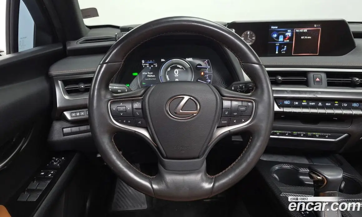 Lexus UX 2020 2.0 автомат (гидро), фото 13 Lexus UX 2020 2.0 автомат (гидро), фото 13