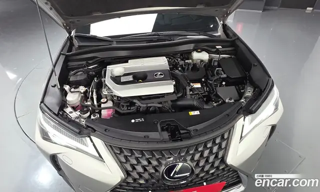 Lexus UX 2020 2.0 автомат (гидро), миниатюра 6 Lexus UX 2020 2.0 автомат (гидро), миниатюра 6