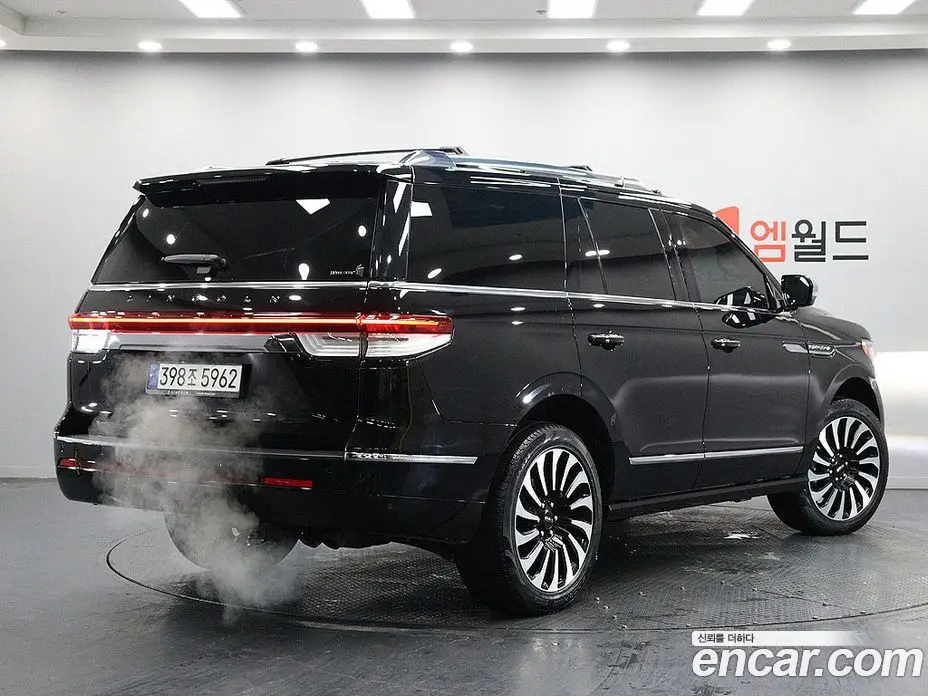 Lincoln Navigator 2023 3.5 автомат (гидро), фото 4 Lincoln Navigator 2023 3.5 автомат (гидро), фото 4