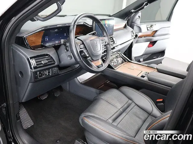 Lincoln Navigator 2023 3.5 автомат (гидро), миниатюра 10 Lincoln Navigator 2023 3.5 автомат (гидро), миниатюра 10