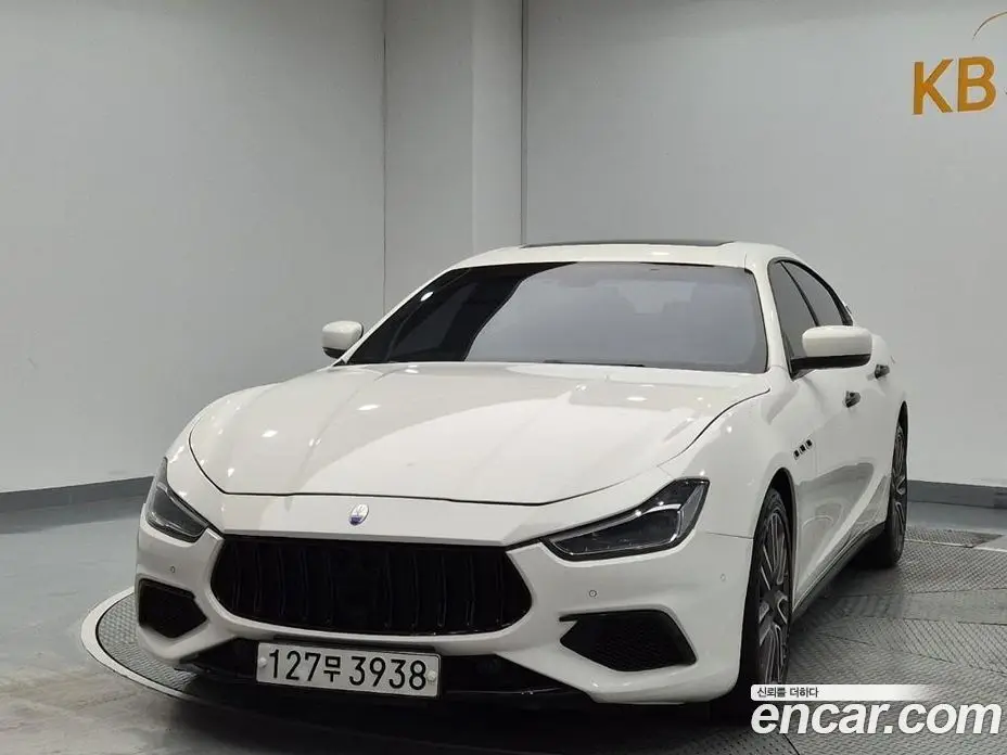 Maserati Ghibli 2016 3.0 автомат (гидро), фото 1 Maserati Ghibli 2016 3.0 автомат (гидро), фото 1