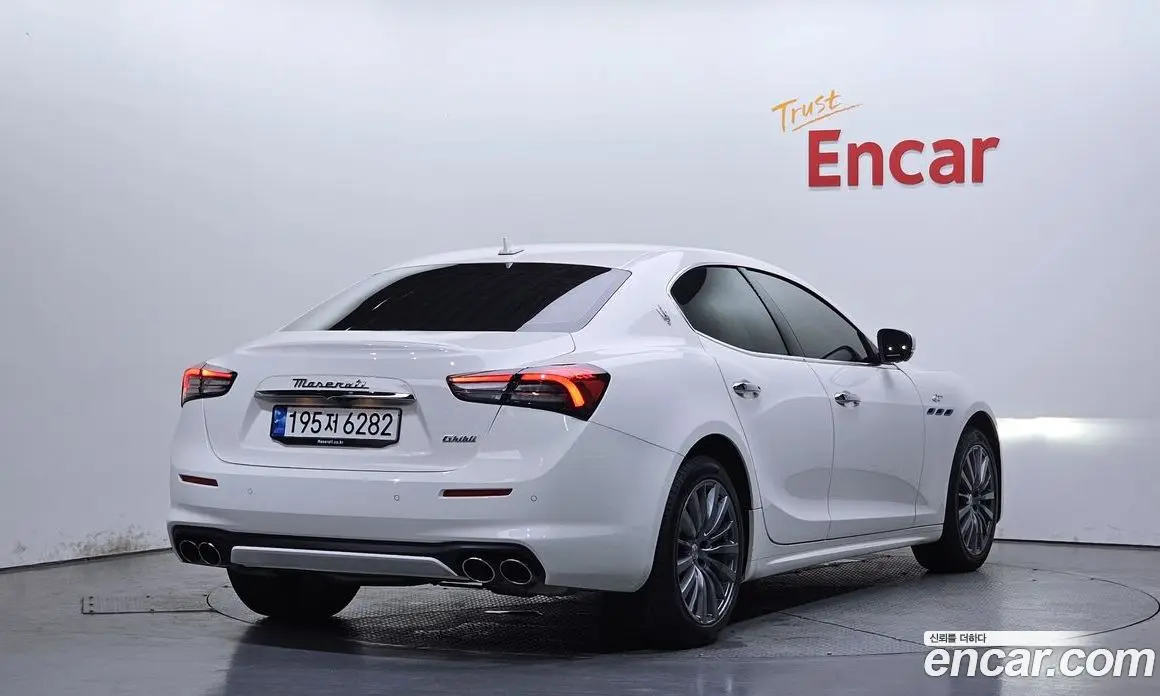 Maserati Ghibli 2022 2.0 автомат (гидро), фото 2 Maserati Ghibli 2022 2.0 автомат (гидро), фото 2