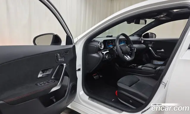 Mercedes-Benz A-Class 2025 2.0 автомат (гидро), миниатюра 12