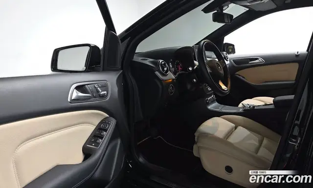 Mercedes-Benz B-Class 2018 2.0 автомат (гидро), миниатюра 12