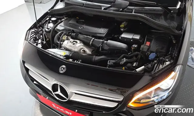 Mercedes-Benz B-Class 2018 2.0 автомат (гидро), миниатюра 5 Mercedes-Benz B-Class 2018 2.0 автомат (гидро), миниатюра 5