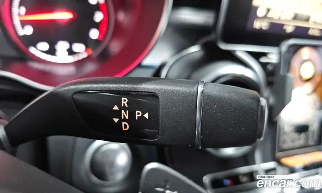 Mercedes-Benz C-Class 2018 2.0 автомат (гидро), миниатюра 12