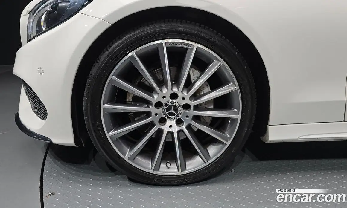 Mercedes-Benz C-Class 2018 2.0 автомат (гидро), фото 5 Mercedes-Benz C-Class 2018 2.0 автомат (гидро), фото 5