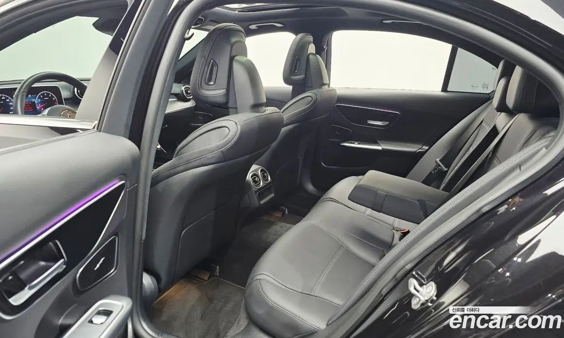 Mercedes-Benz C-Class 2023 2.0 автомат (гидро), фото 17