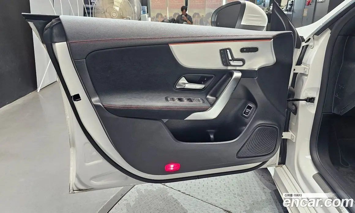 Mercedes-Benz CLA-Class 2023 2.0 автомат (гидро), фото 14