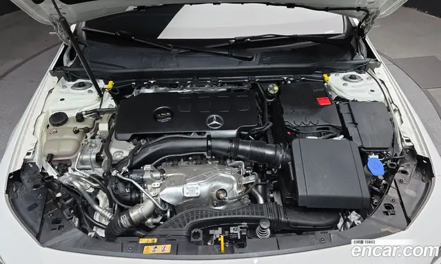 Mercedes-Benz CLA-Class 2023 2.0 автомат (гидро), миниатюра 6