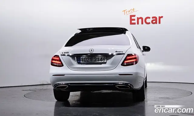 Mercedes-Benz E-Class 2017 2.0 автомат (гидро), миниатюра 4
